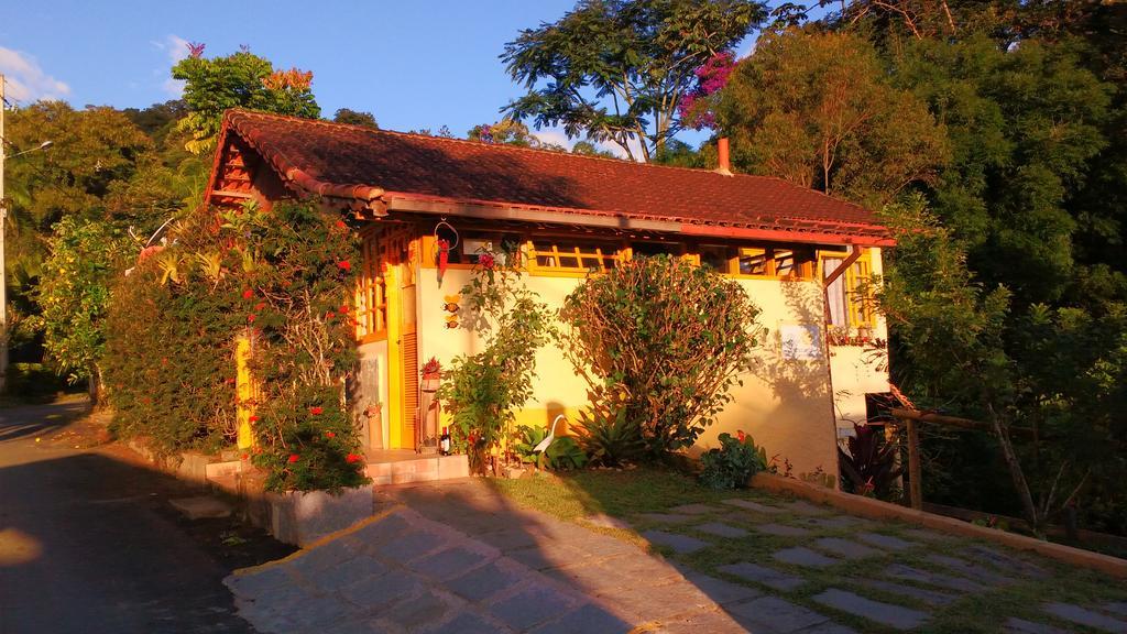 Rosa Amarela Sao Pedro da Serra (Rio de Janeiro) Bagian luar foto