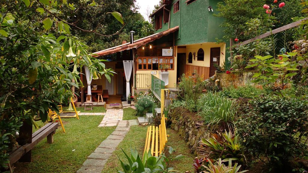 Rosa Amarela Sao Pedro da Serra (Rio de Janeiro) Bagian luar foto